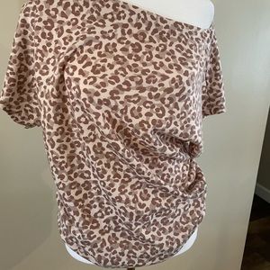 Leopard top